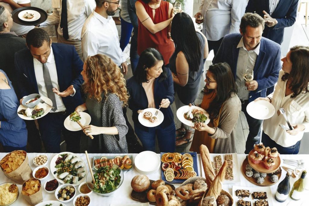 Buffet d'entreprise : comment faire plaisir à tous vos associés ?