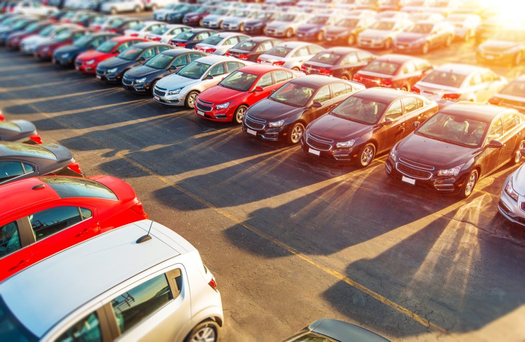 Comment choisir le bon contrat de location pour votre flotte automobile ?